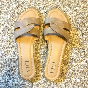 Women's Vici Sandals Size 8 1/2
